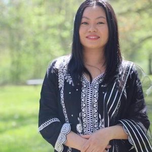 Meet your Posher, Maya